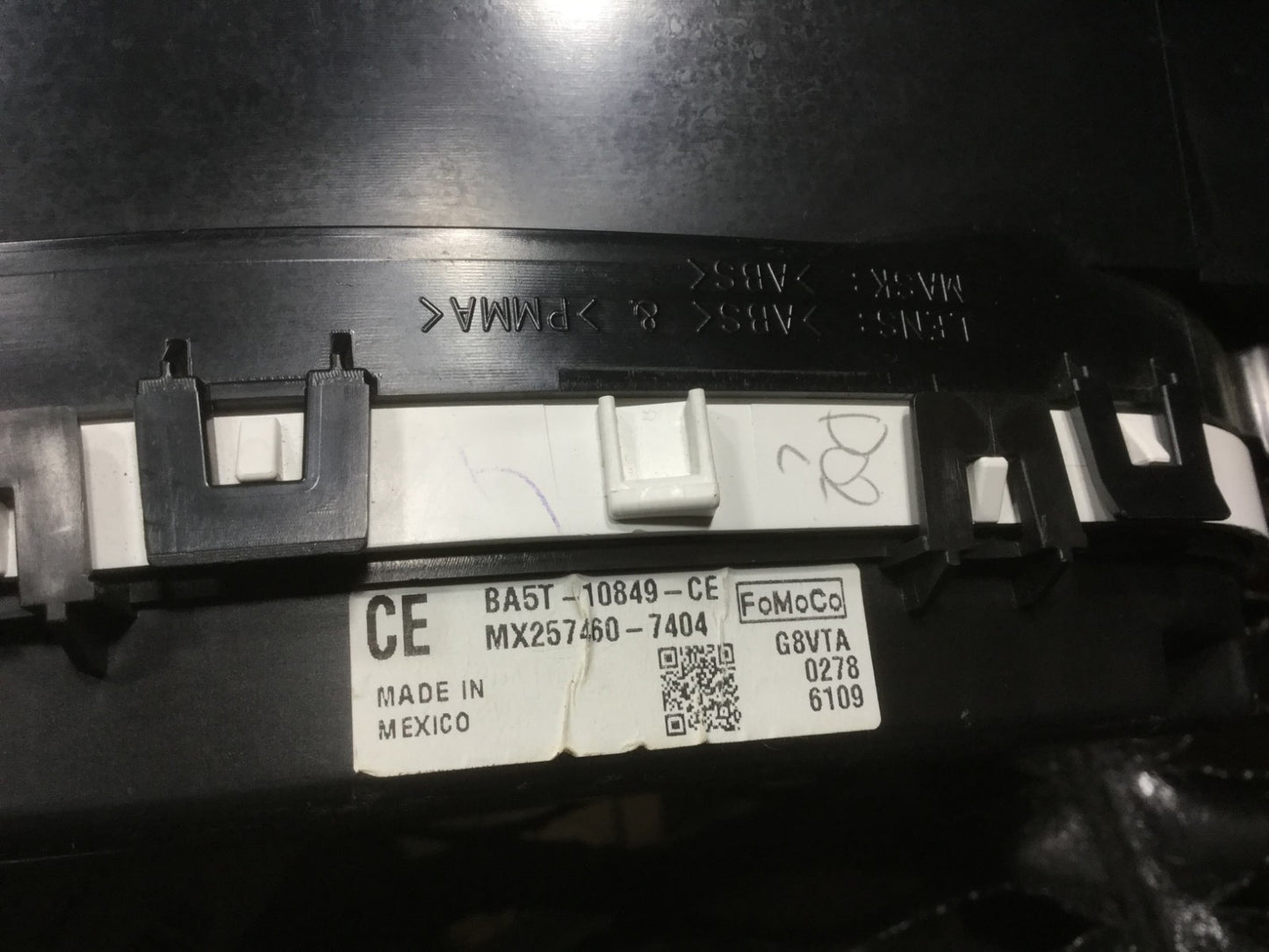2011 Lincoln MKS Instrument Cluster Speedometer OEM
