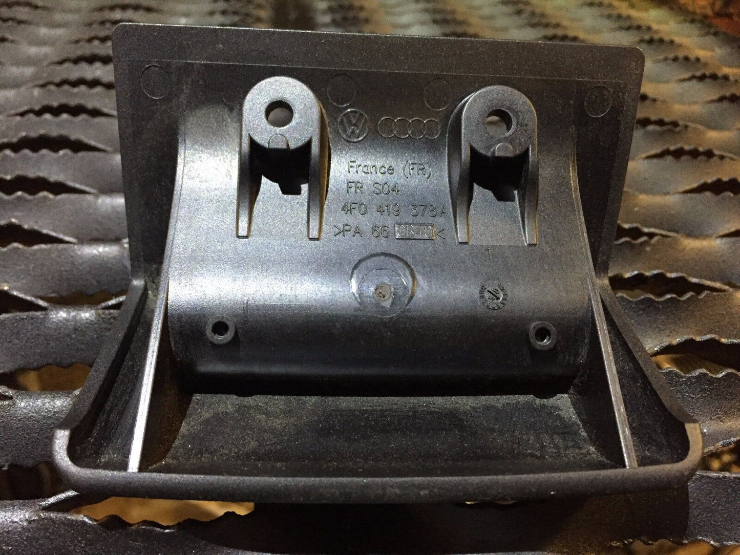 05 06 07 08 Audi A6 C6 3.2 Steering Column Raise Lower Handle Cover OEM