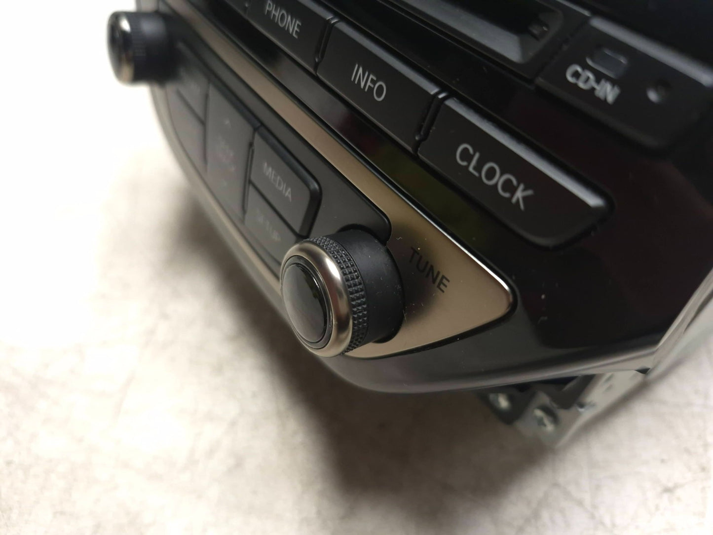 2013 Hyundai Genesis Am Fm Cd Player Radio OEM