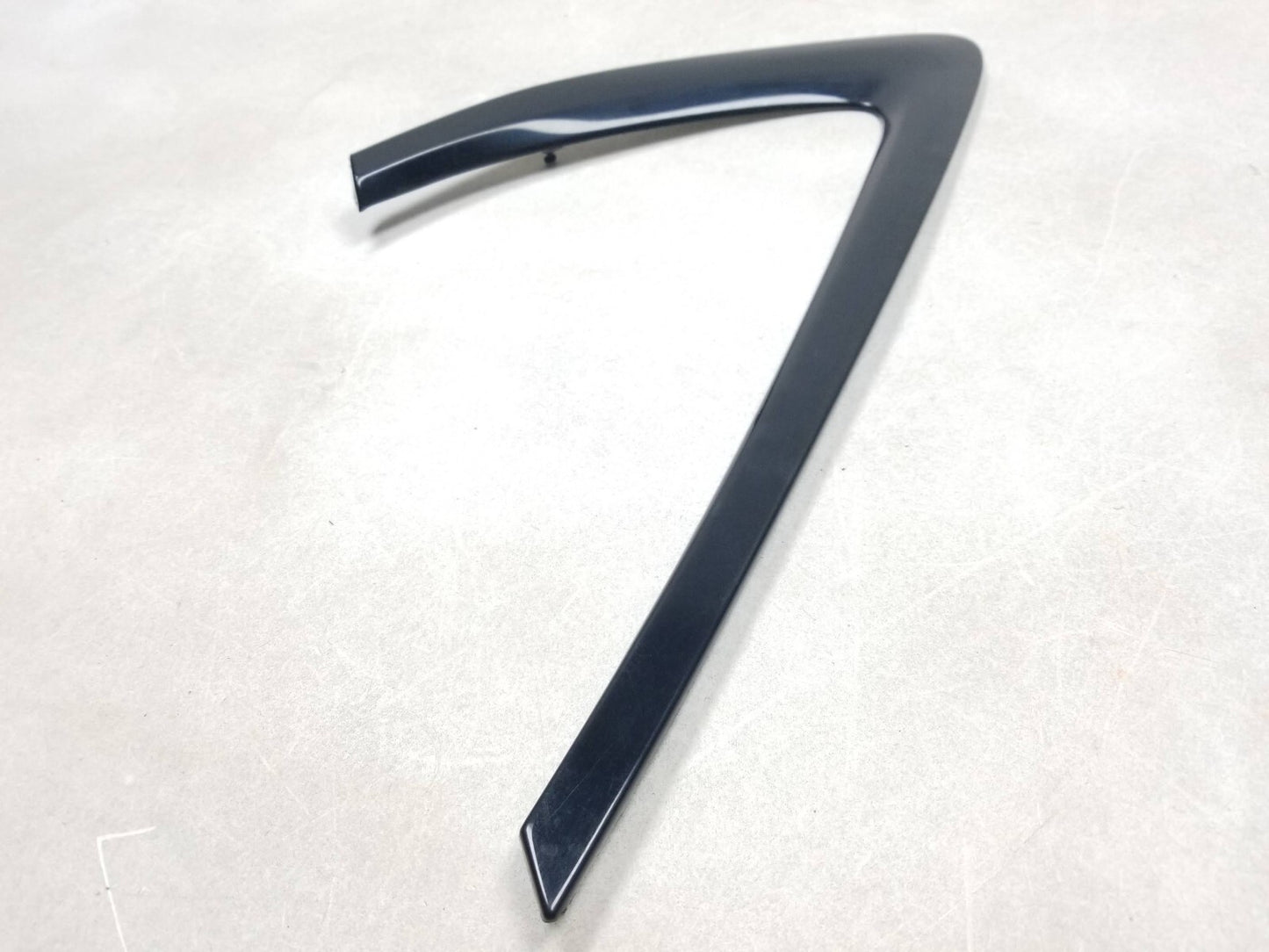 2015 Chrysler 200 Rear Quarter Glass Trim Molding Driver Side Left OEM