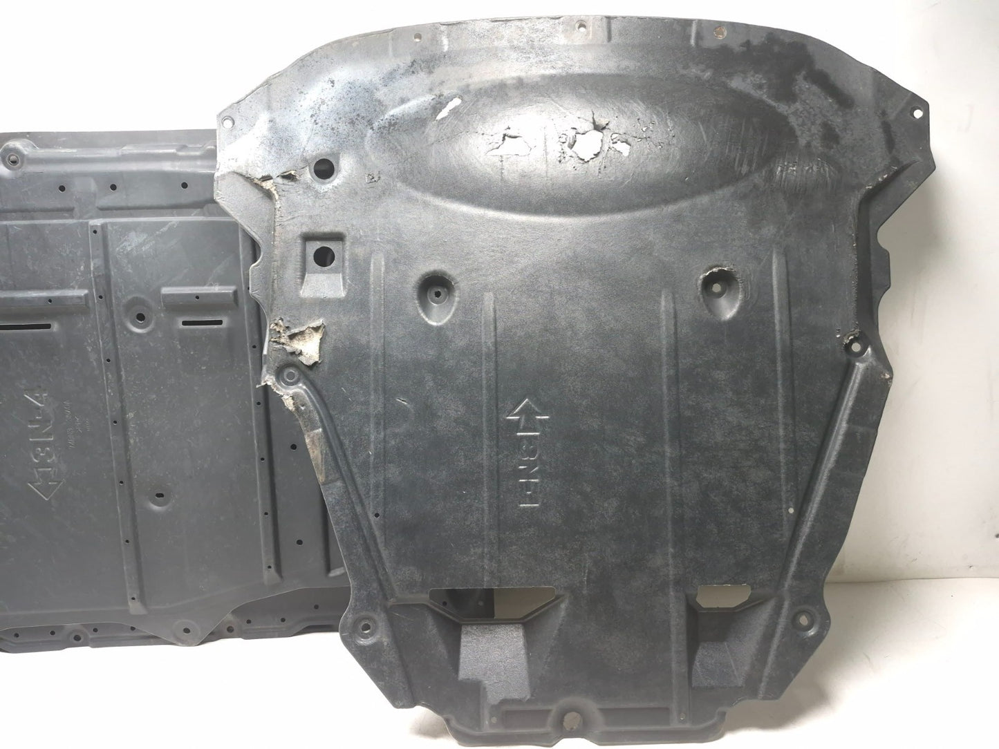 2012 Nissan Leaf Under Engine Battery Cover Plastic Splash Shield 4pcs OEM