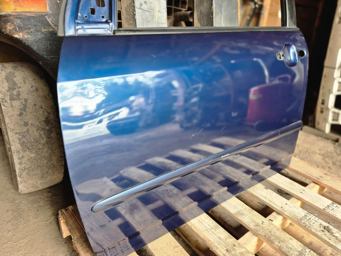 2004 Toyota Corolla Sedan Front Door Shell Left Driver Side OEM