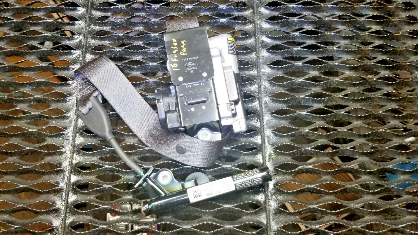 2016 Ford Fusion Front Seat Belt Retractor Right Passenger Side OEM