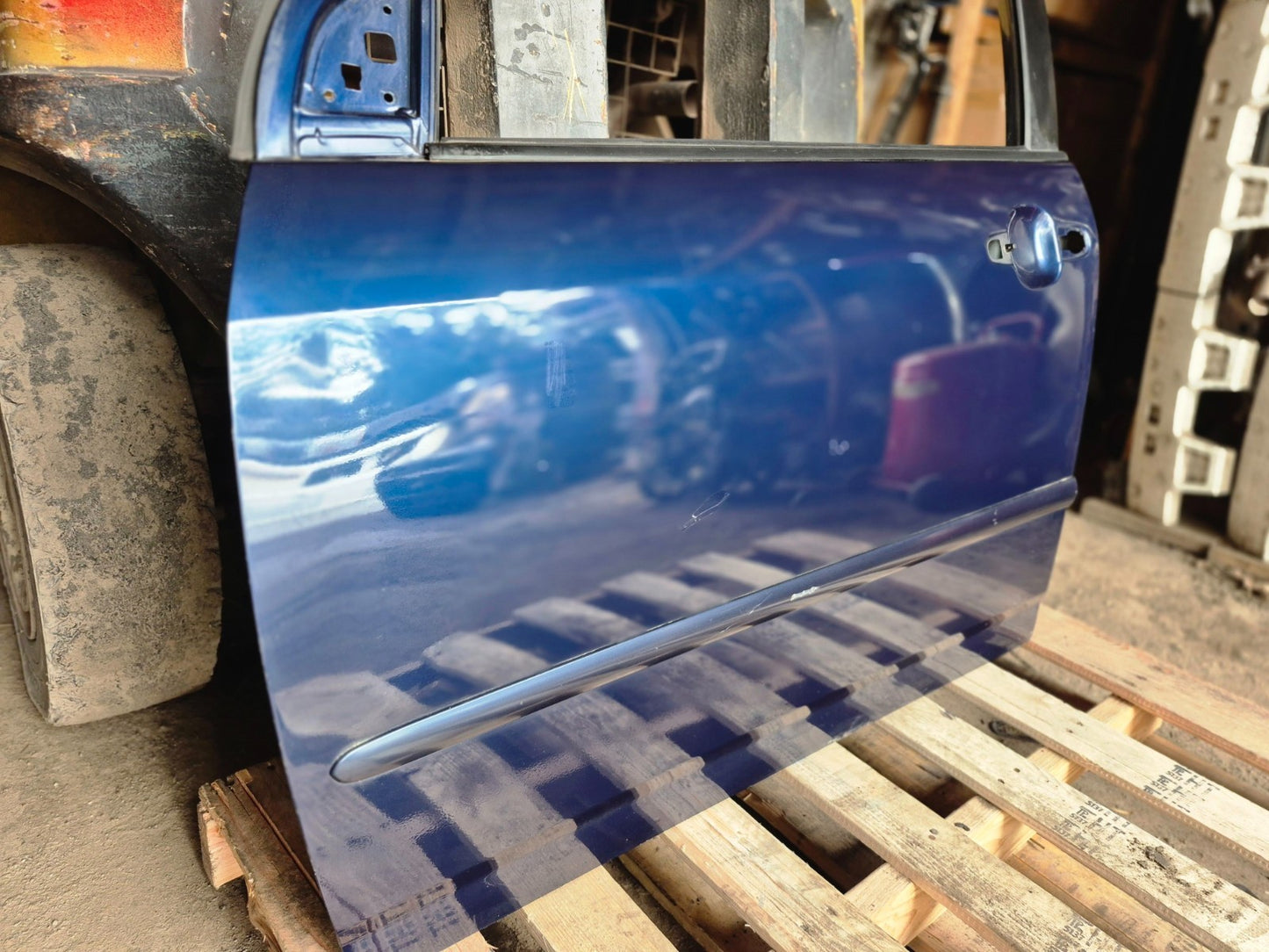 2004 Toyota Corolla Sedan Front Door Shell Left Driver Side OEM