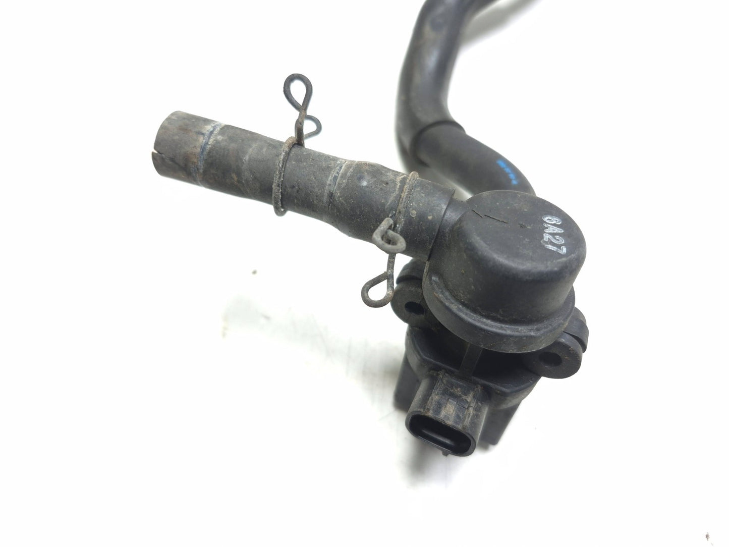 2016 Yamaha Yzf R3 Air Valve Solenoid Top Engine Switch Sensor OEM
