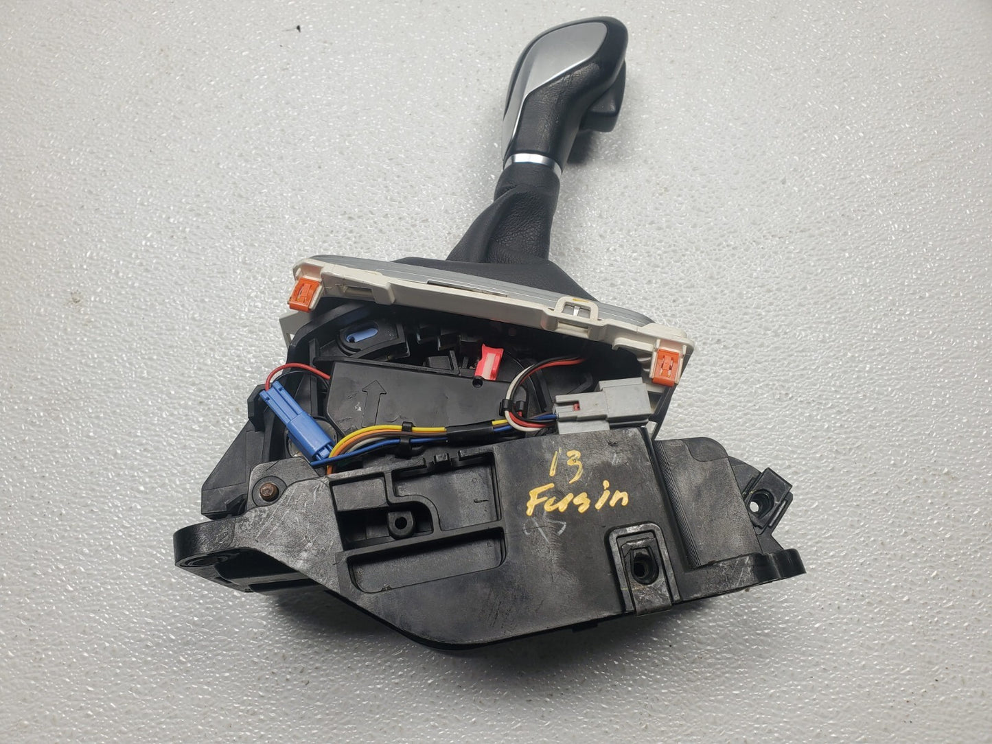 2013 Ford Fusion Automatic Transmission Gear Shifter Lever Selector OEM