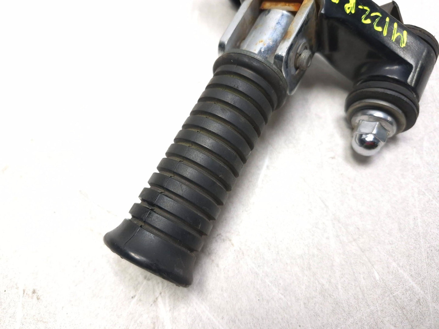 2003 Kawasaki Vulcan Vn1600 Rear Left & Right Footrest Pair OEM