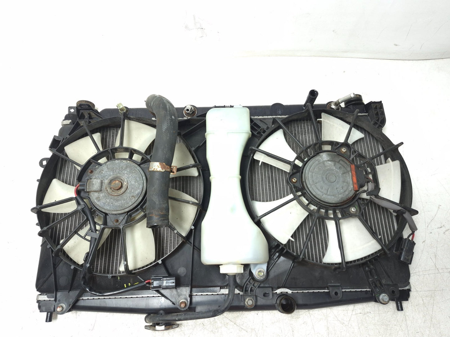 2012 Honda Cr-z Radiator & Cooling Fan Shroud Assembly OEM