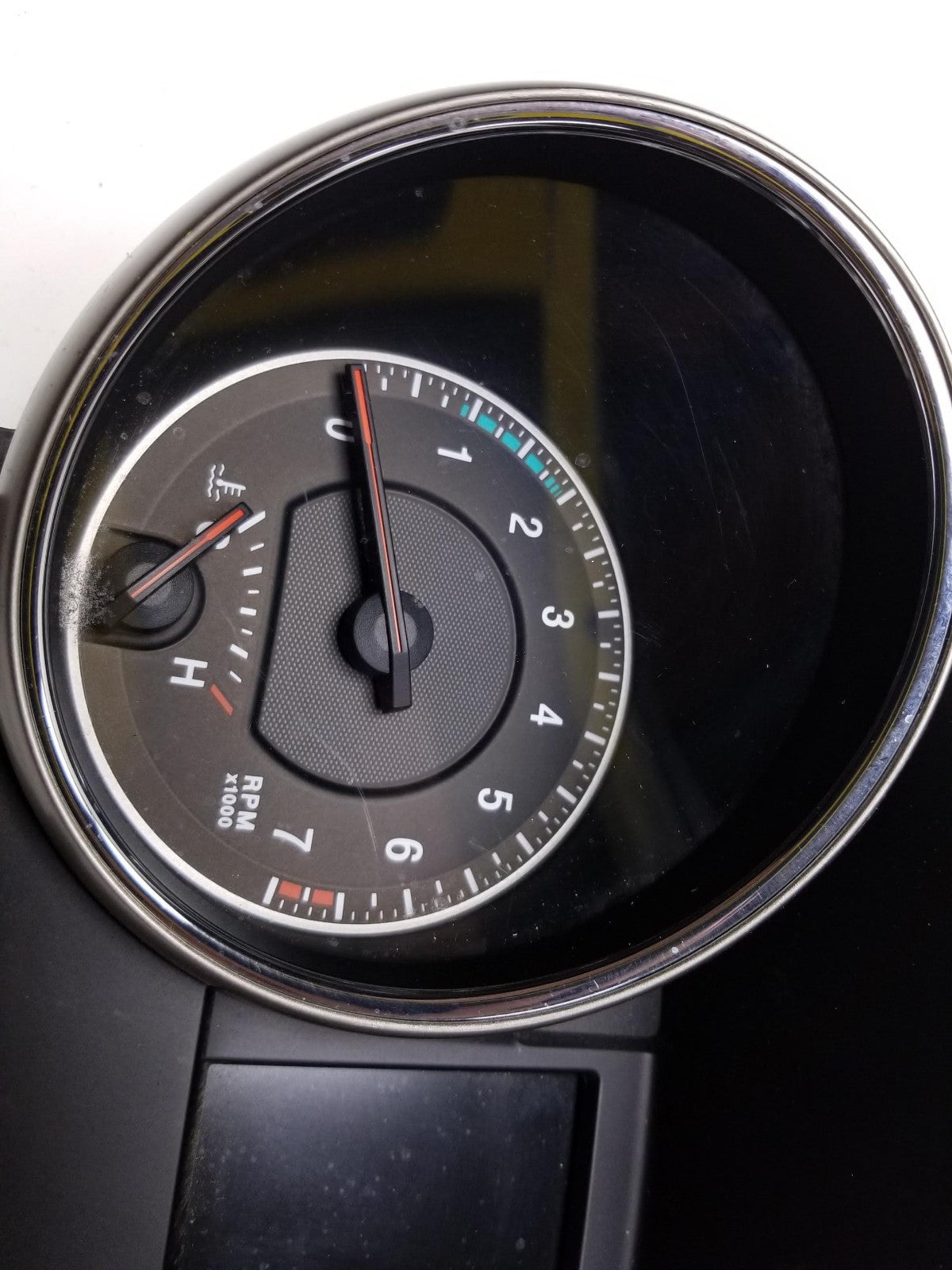 2012 - 2013 Jeep Grand Cherokee Speedometer Instrument Panel OEM