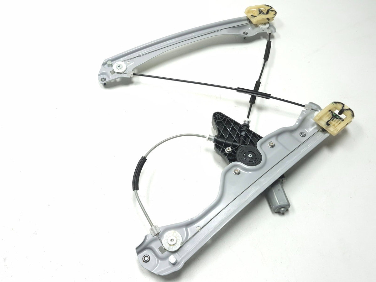 2017 Chevrolet Malibu Front Window Regulator & Motor Passenger Side Right OEM