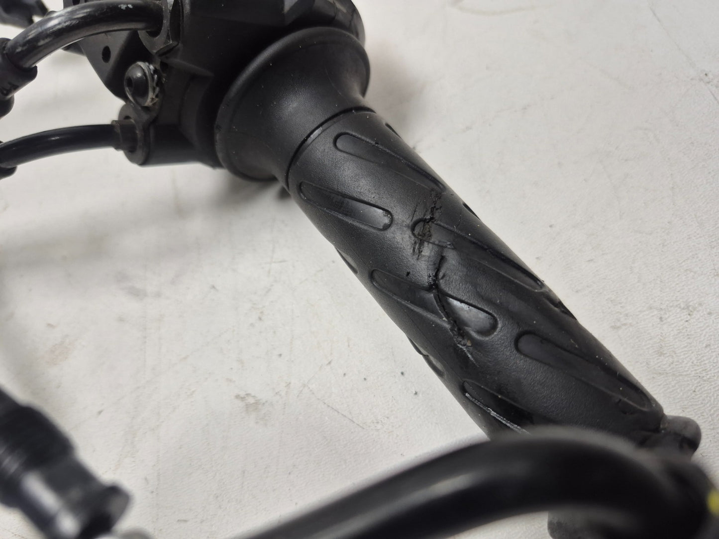 2022 Moto Guzzi V7 Right Handlebar Kill Of Start Switch & Throttle Grip OEM