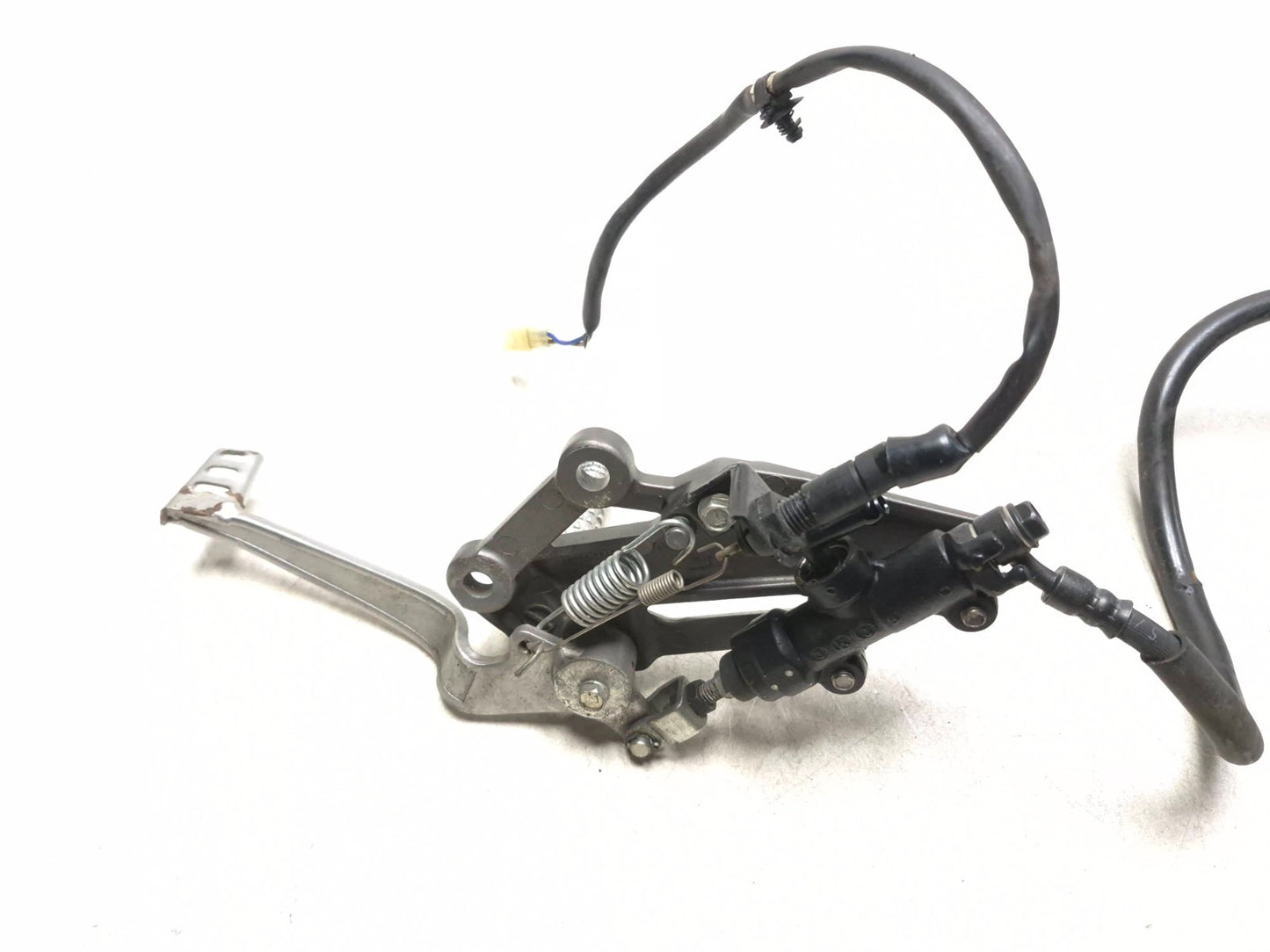 2014 Kawasaki Ninja 300ex300a Right Fotpeg W/ Brake Cylinder & Brake Caliper OEM