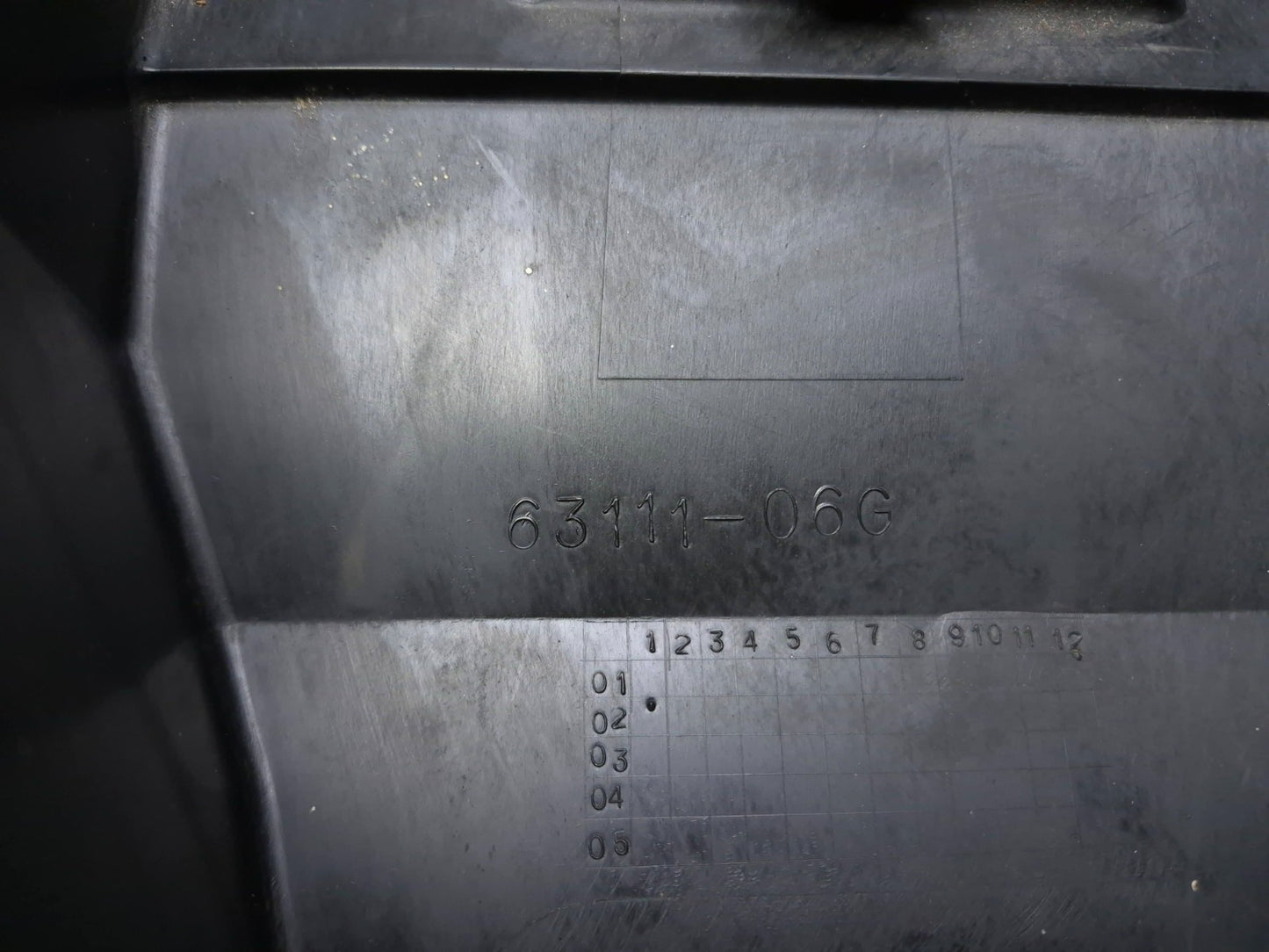 2002 Suzuki V-strom 1000 Dl1000 Rear Battery Tail Under Tray Cover  OEM