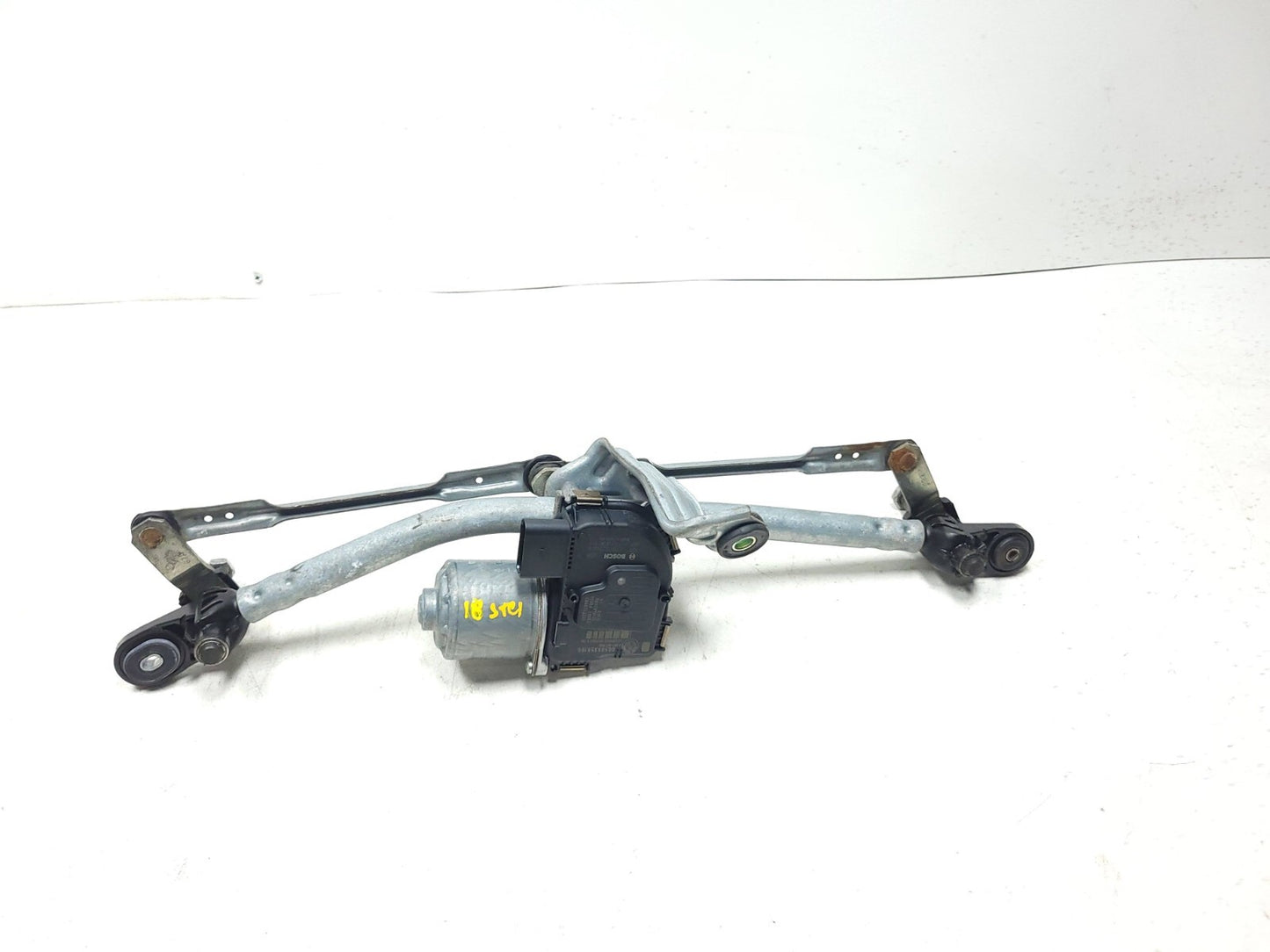 2018 Alfa Romeo Stelvio Windshield Wiper Motor W/ Linkage OEM