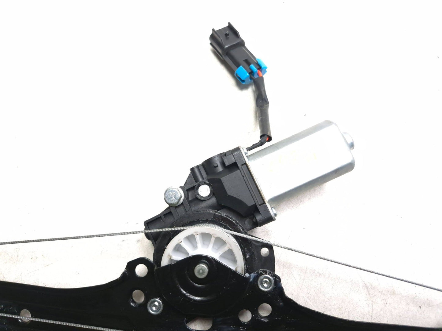 2013 Fiat 500 Turbo Front Driver Window Regulator W/ Motor OEM