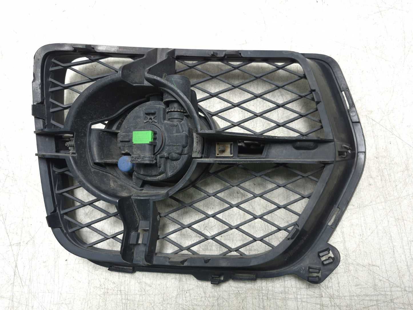 2008 BMW X6 E71 Fog Light Lamp & Grille Driver Side Left  OEM