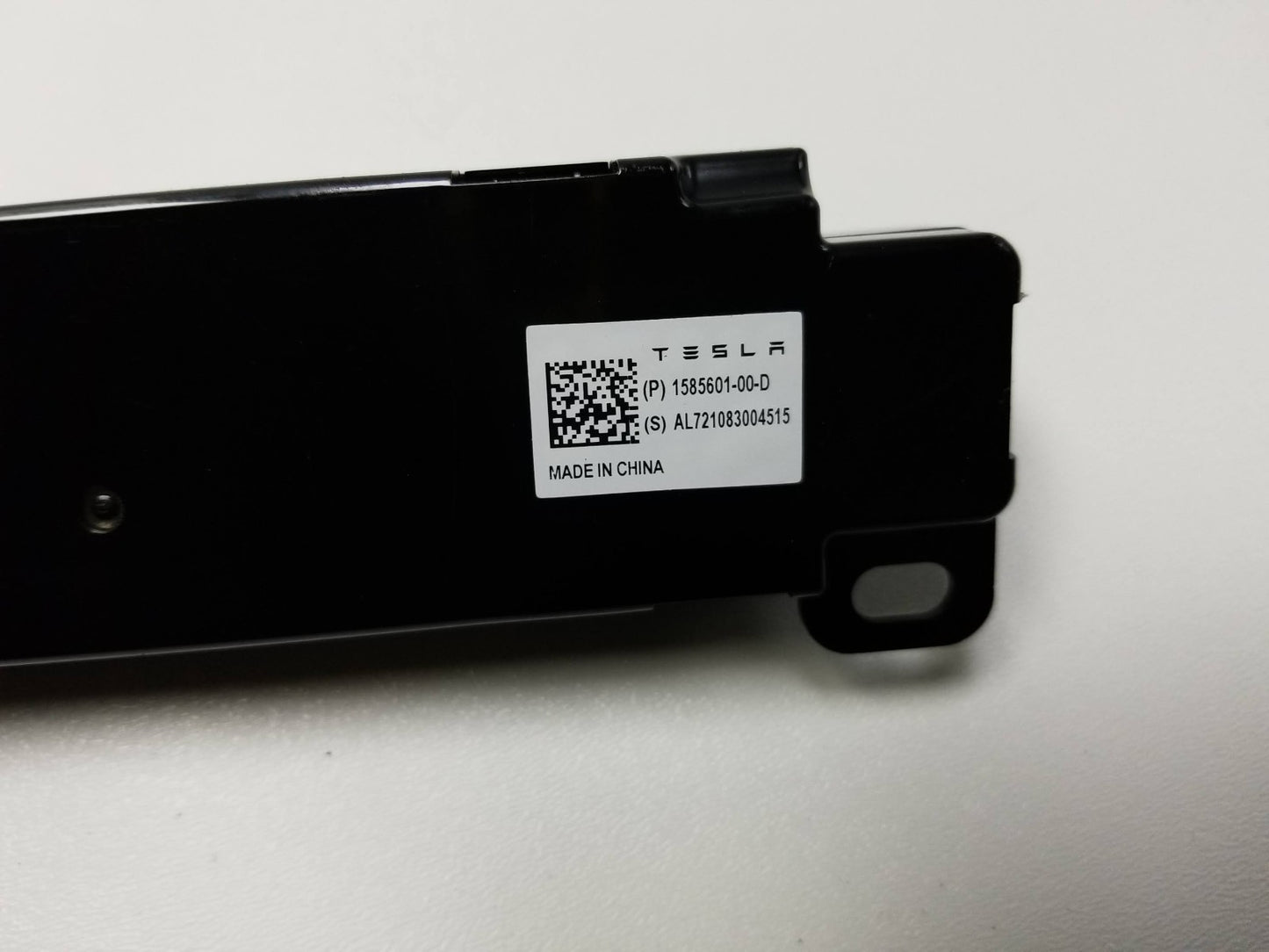 2021 Tesla Model 3 Bluetooth Antenna Module Unit 1585601-00-d OEM