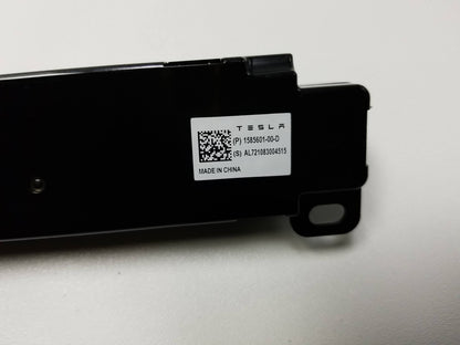 2021 Tesla Model 3 Bluetooth Antenna Module Unit 1585601-00-d OEM
