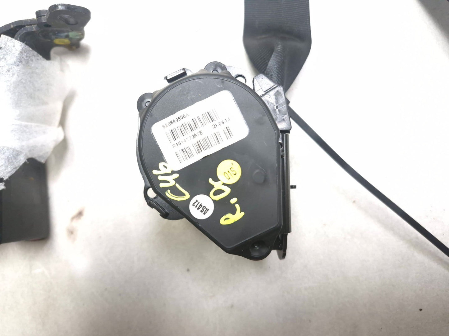 2015 Volkswagen Golf Tsi Rear Seat Belt W/seat Belt Latch Right & Left Pair OEM