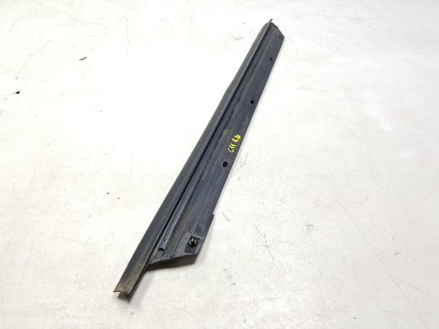 2008 - 2015 Nissan Rogue Rear Door Window Belt Seal Driver Side Left 2pcs OEM