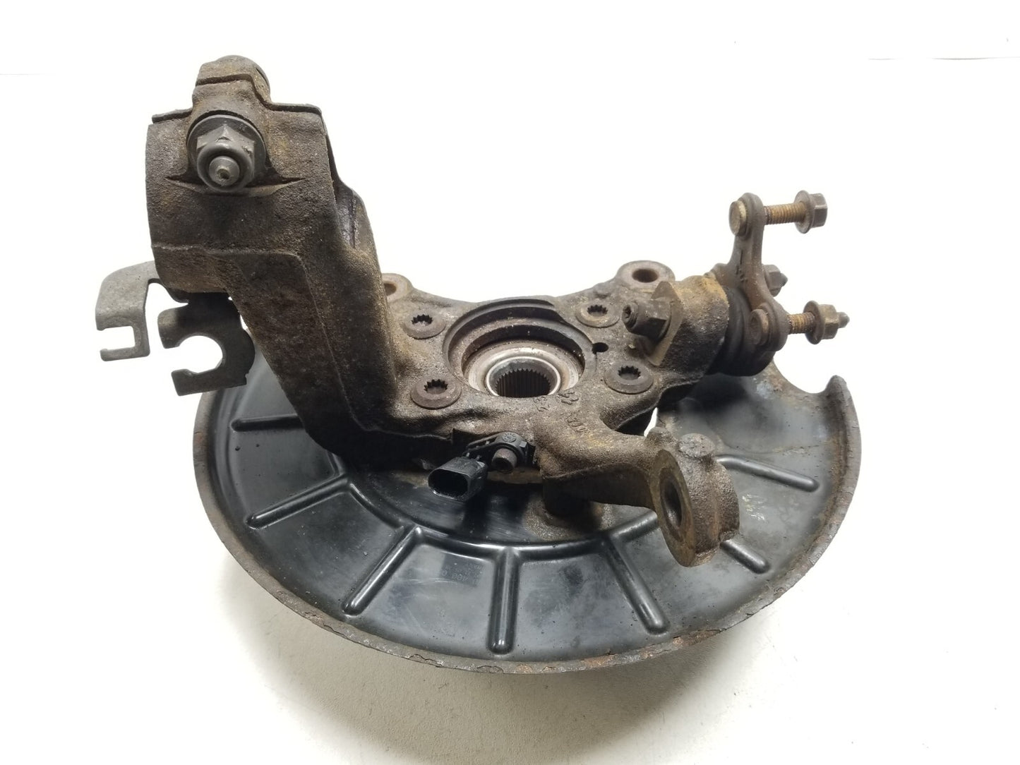 2011 Volkswagen Tiguan Front Spindle Knuckle Wheel Hub Driver Side Left OEM