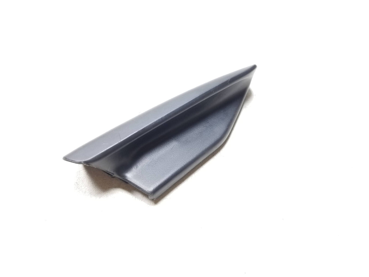 2015-2018 Volkswagen Passat Seat Side Trim & knob Front Passenger Side Right OEM