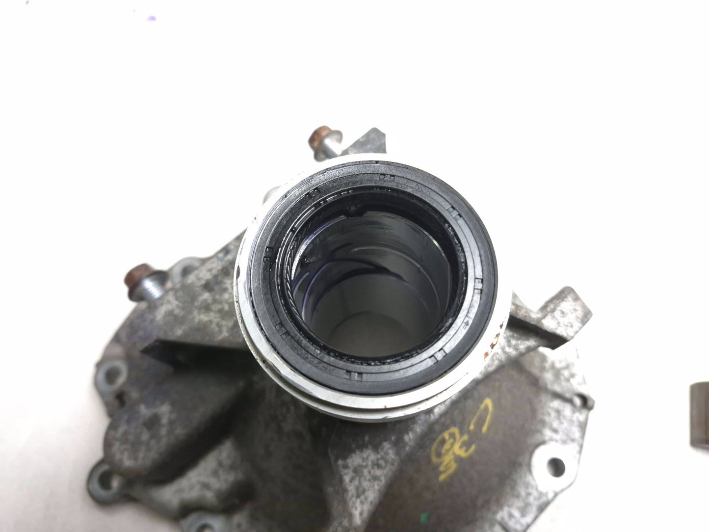 2020 Infiniti Q50 Automatic Transmission Bell & Tail Housing OEM *re7r01a*