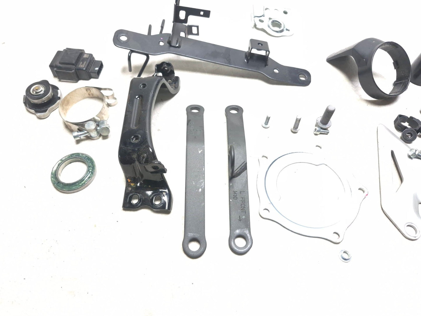 2025 Kawasaki Ninja Ex 500 Misc Bolt & Left Handlebar Grip Set OEM