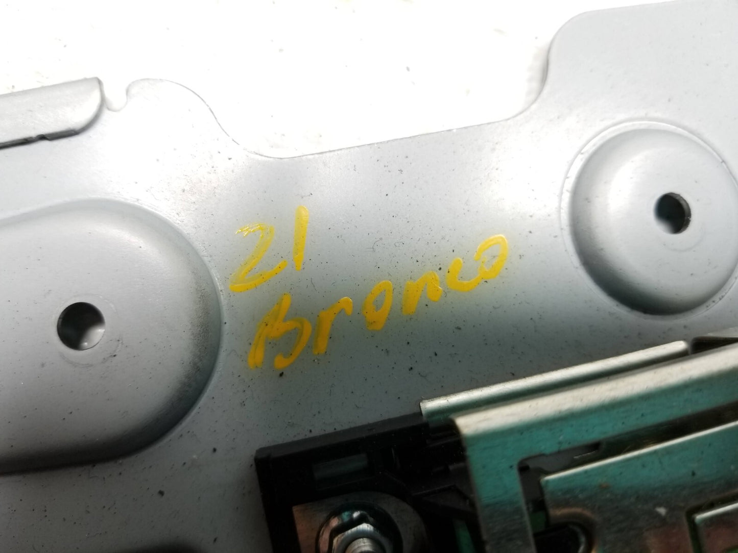 2021 Ford Bronco Sport Rear Antenna Control Module OEM