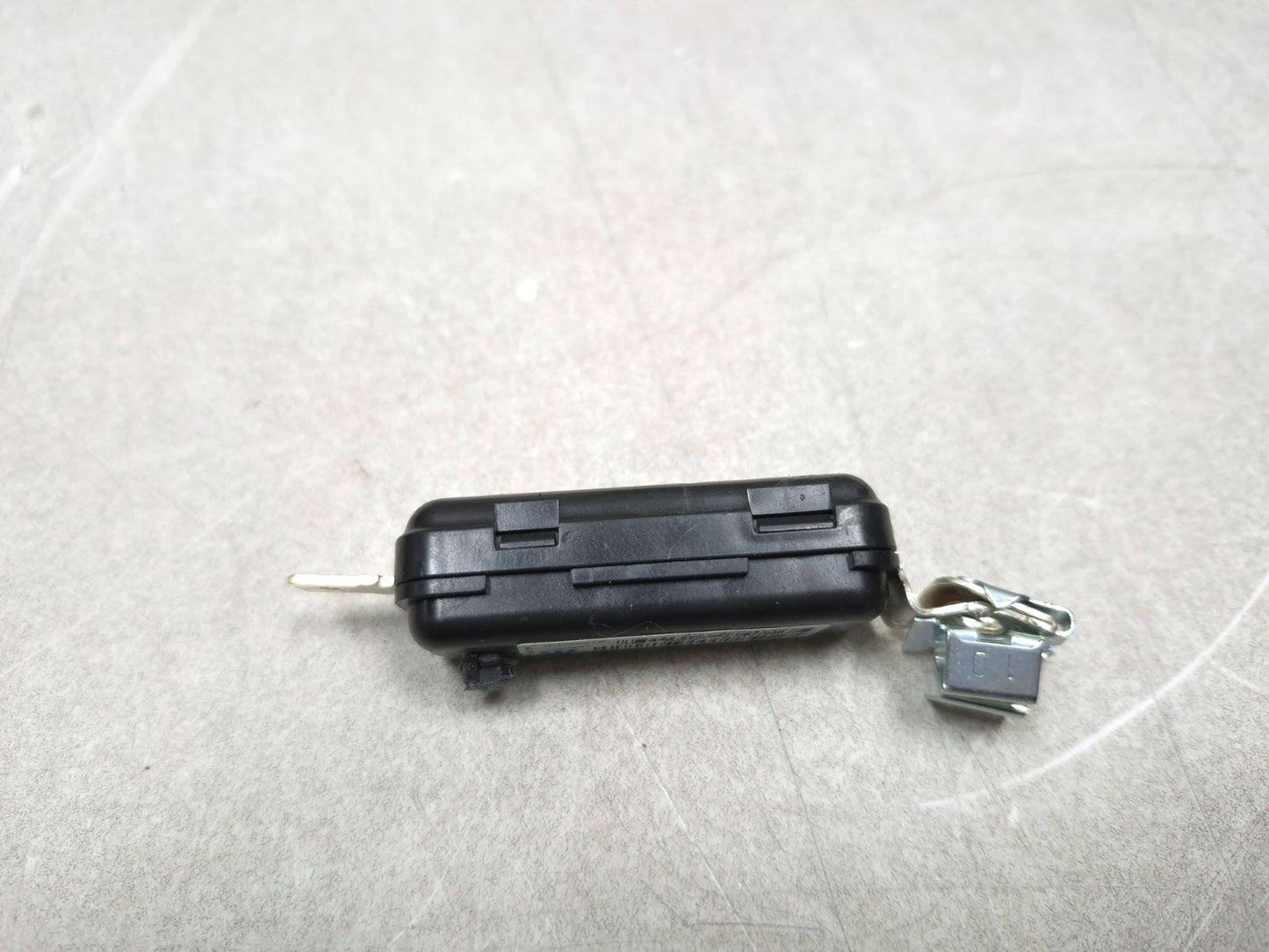 2018 Chrysler 300 Radio Antenna Capacitor OEM