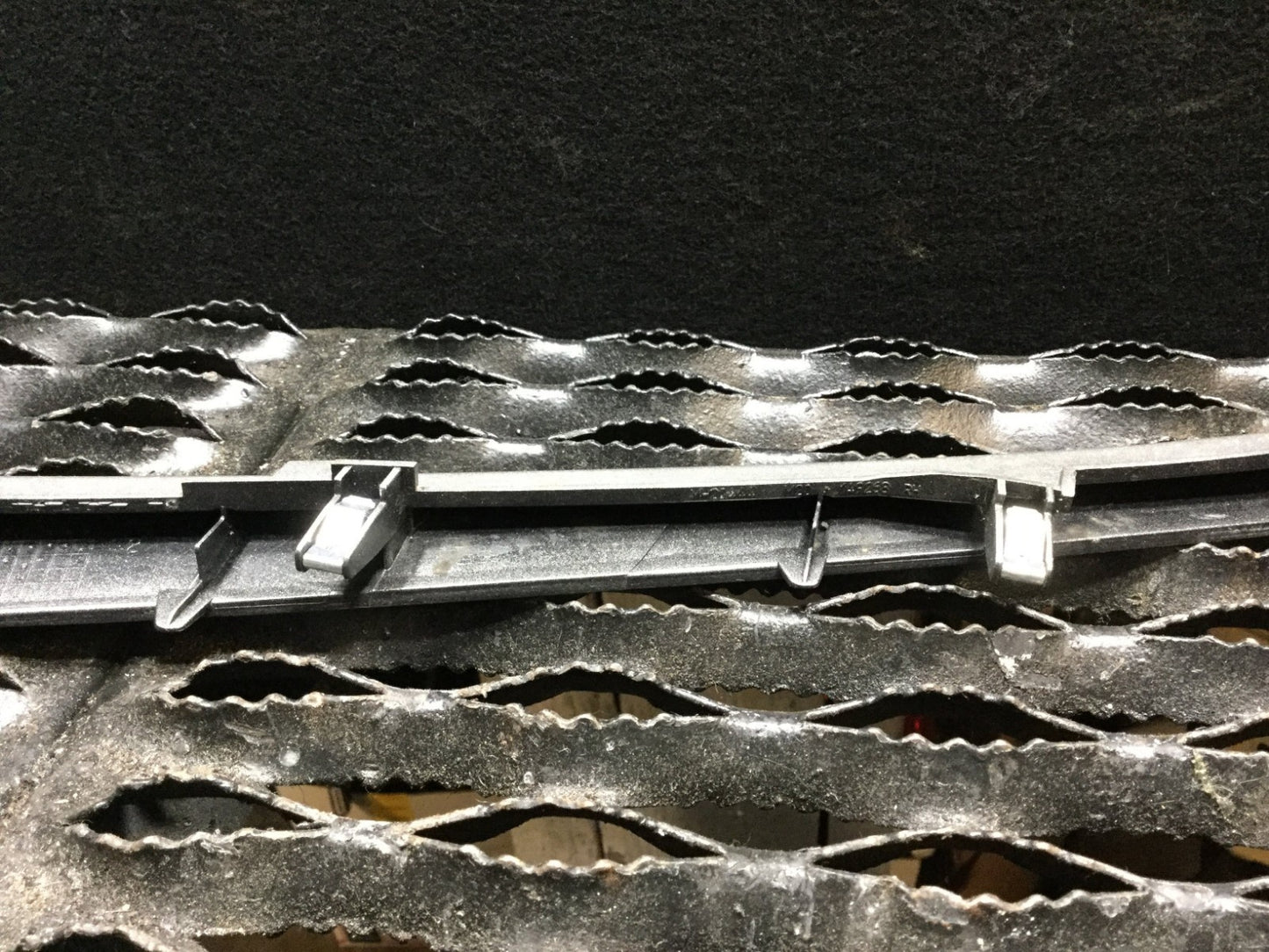 2013-2017 Nissan Altima Sedan L33 Right Side Center Console Trim Strip OEM