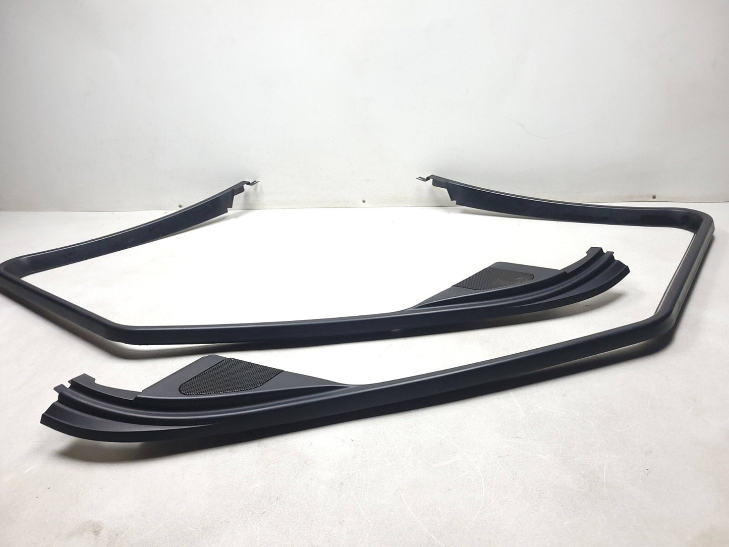 2007 Range Rover Front & Rear Door Window Trim Molding Left & Right 4 Pcs OEM