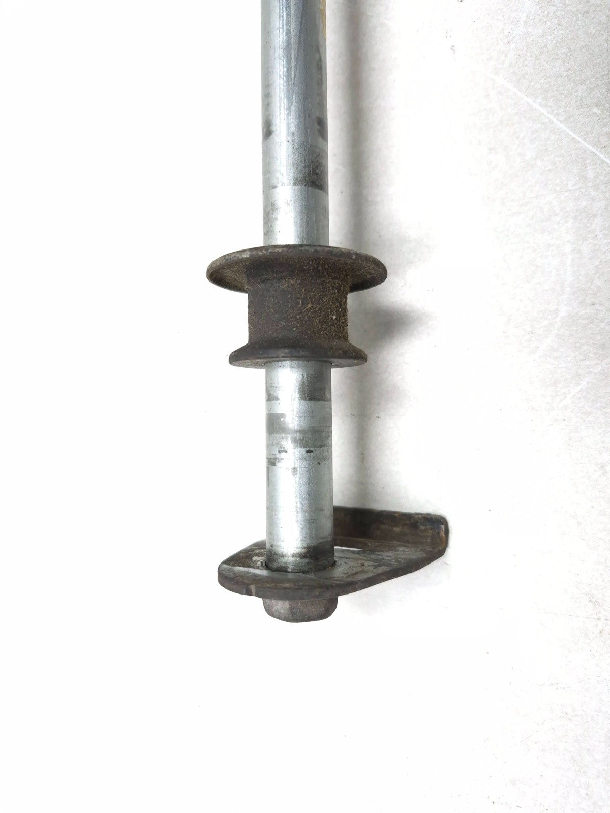 1993 Suzuki Gsx 600 Fp Katana Front & Rear Axles Wheel With Swingarm Bolt OEM