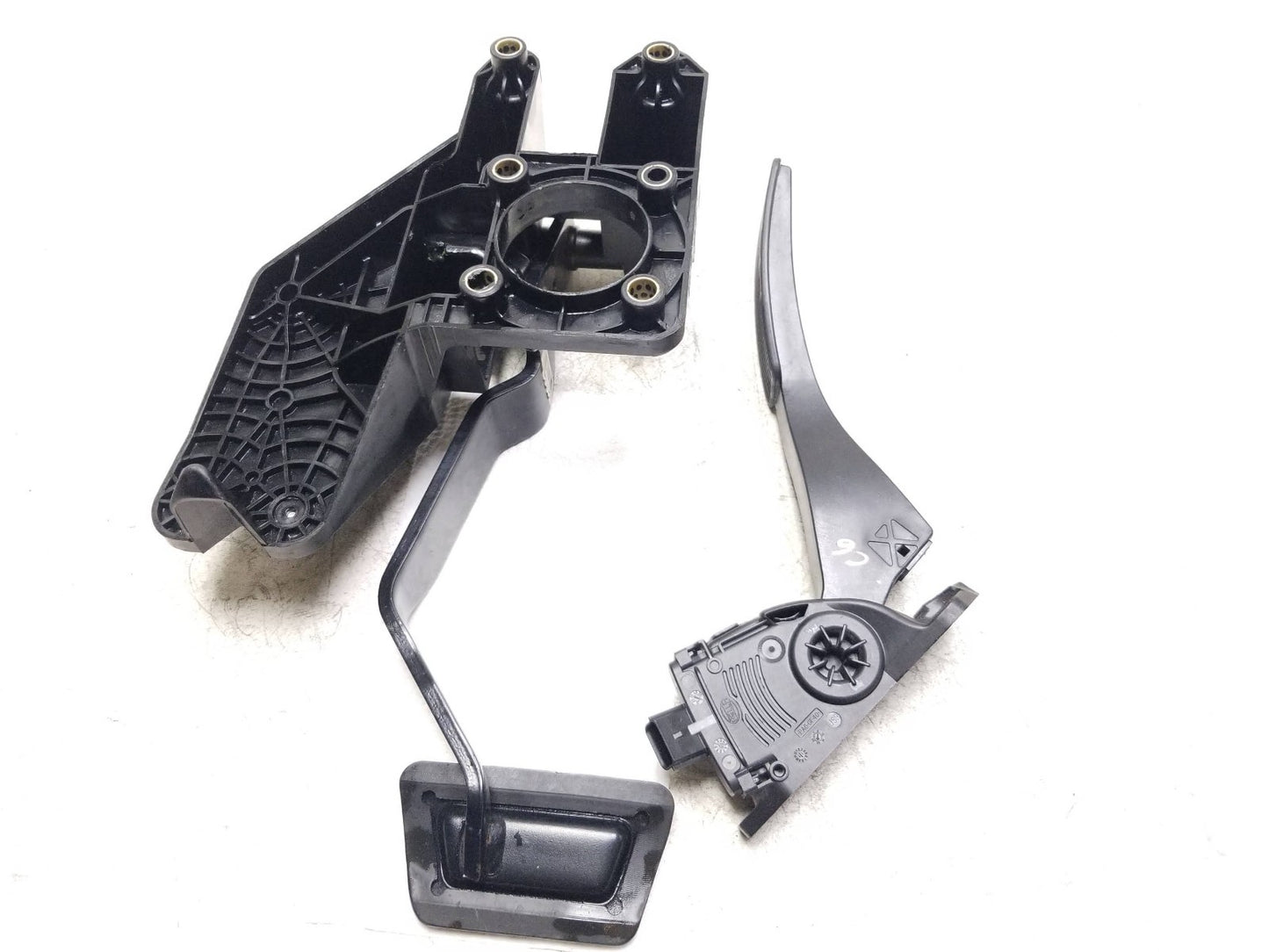 2011 - 2020 Dodge Grand Caravan Brake Pedal & Accelerator Pedal OEM