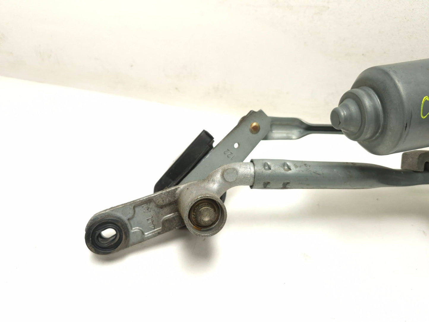 2012 Hyundai Sonata Windshield Wiper Motor W/ Linkage OEM