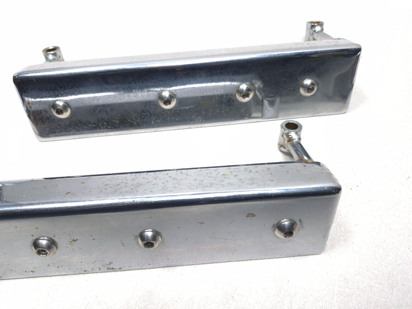 1999 Suzuki Intruder 1500 Front Right & Left Windshield Bracket Pair OEM