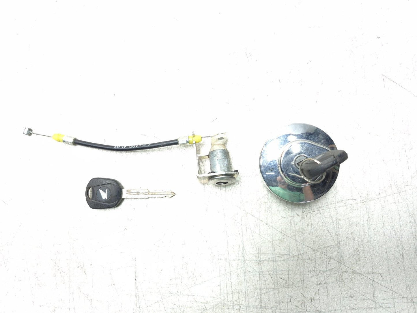 2015 Honda Ctx700n Ignition Set Key Lock Fuel Tank Cap OEM