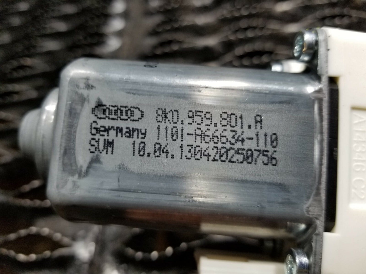 2013 2014 2015 2016 Audi A4 B8 Front Left Driver Side Door Window Motor OEM