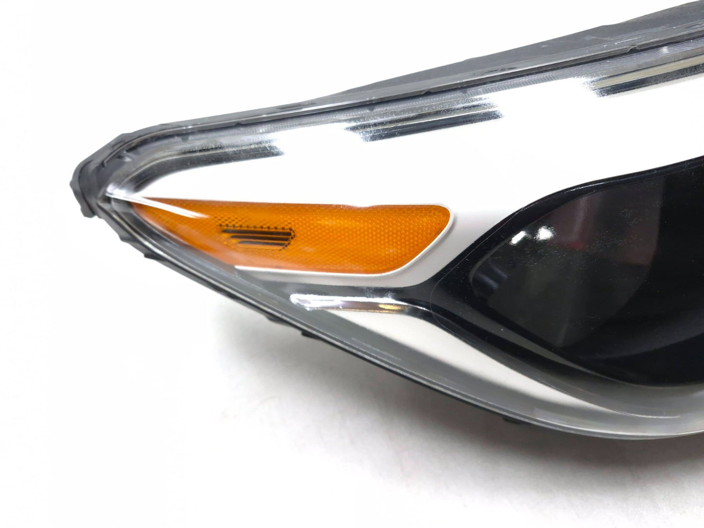 2015 Kia Soul Headlight Passenger Side Right OEM