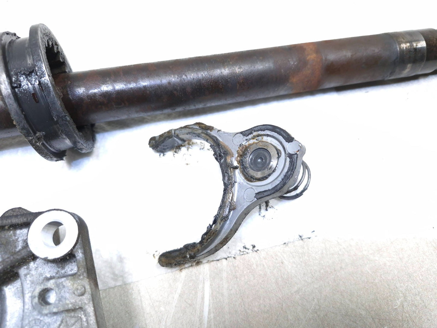 2018 Chrysler 300 AWD Transfer Case Shaft Intermediate Drive Shaft OEM