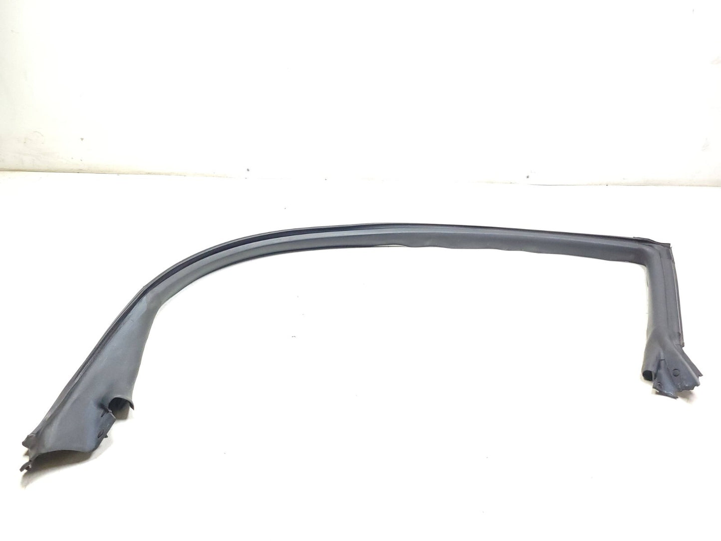 2009 - 2013 Hyundai Genesis Coupe Upper Door Glass Weatherstrip Left & Right OEM