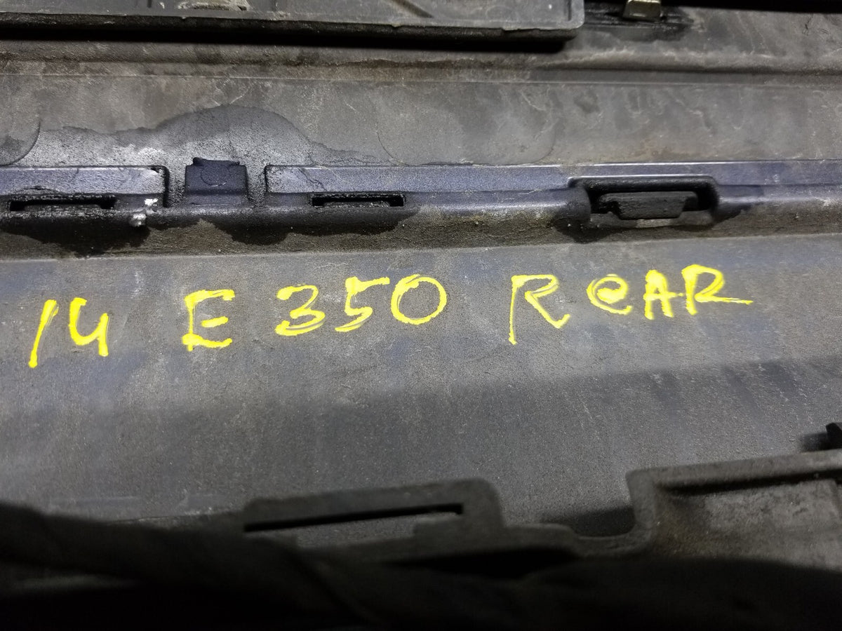 2014 Mercedes E350 Rear Bumper Cover. Color :585u. E350 Bumper