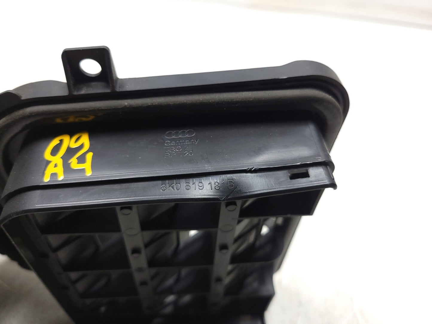 2009 - 2016 Audi A4 S4 Rear Quarter Panel Air Vent Grille Left & Right OEM