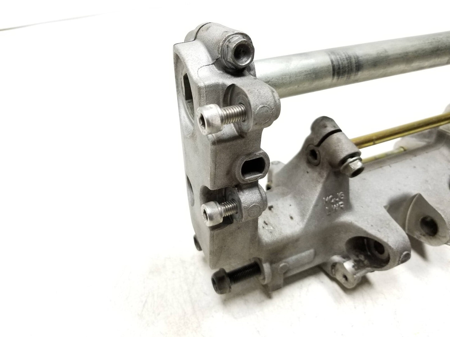 2002 2003 Honda Cbr900rr Cbr954rr Lower Frame Swingarm Engine Mount Bracket OEM