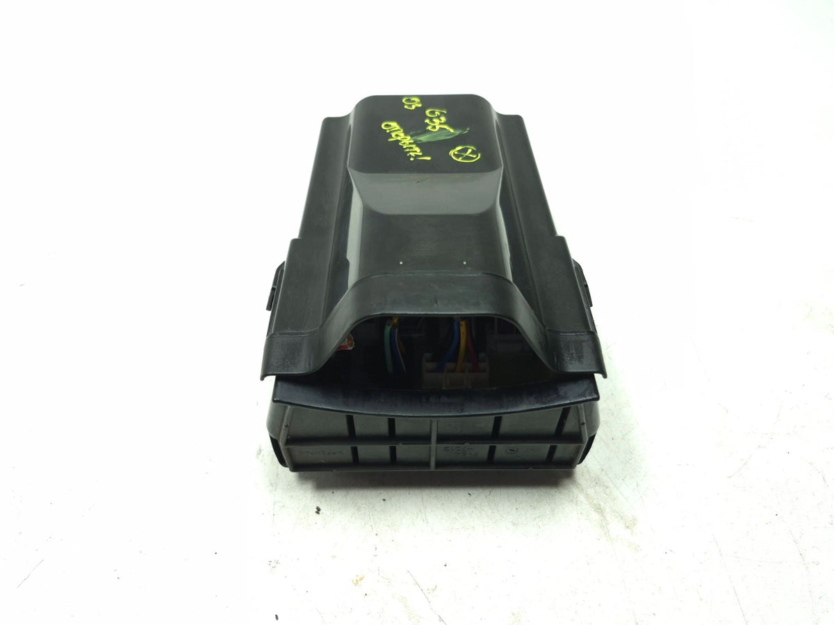 2003 Infiniti G35 Fuse Relay Box OEM