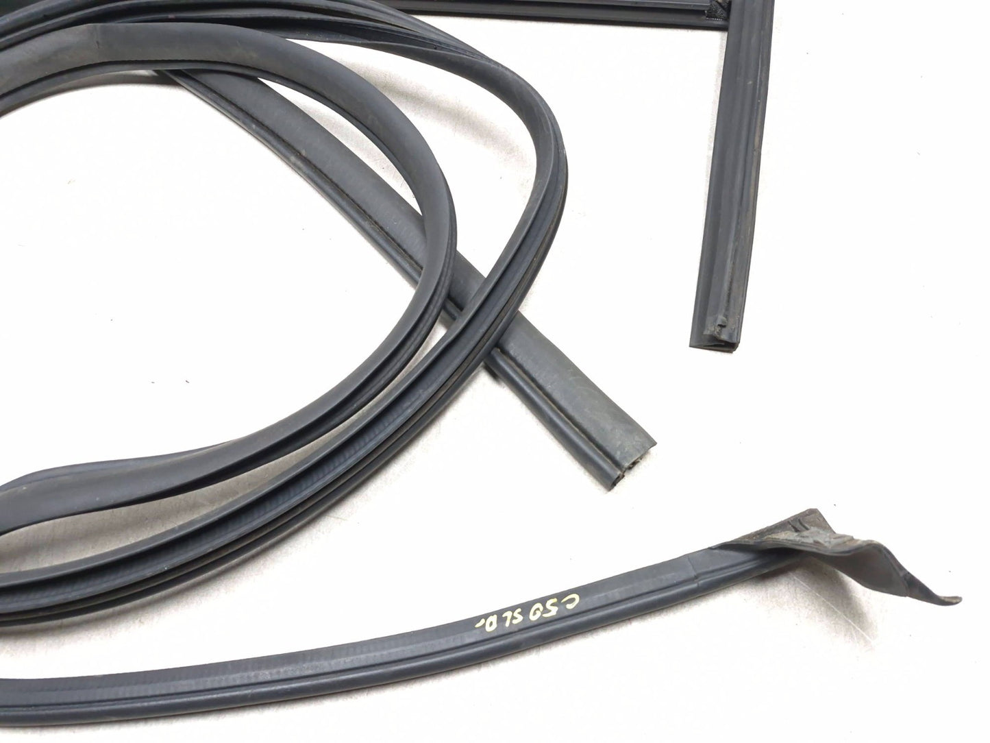 2013 Dodge Grand Caravan Rear Door Weatherstrip Seal Left Driver Side Oem✅