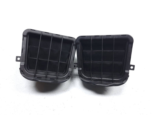 12 13 14 15 16 17 Audi A7 Quarter Panel Air Vent Valve Left & Right Pair OEM