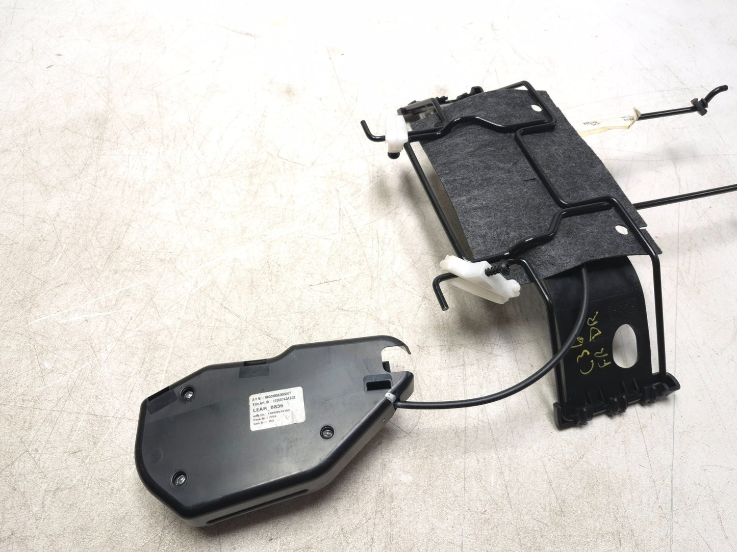 2014 Fiat 500l Front Driver Seat Lumbar Support OEM