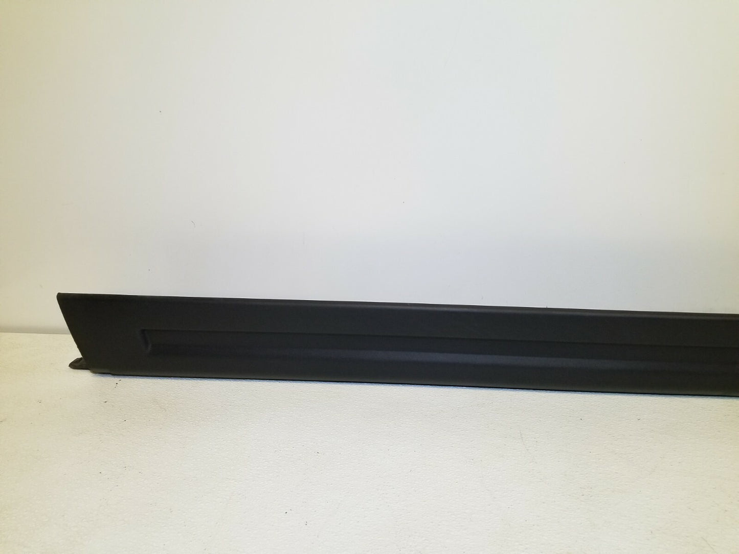 2009 Range Rover Sport Rocker Panel Skirt Molding Left Driver Side OEM
