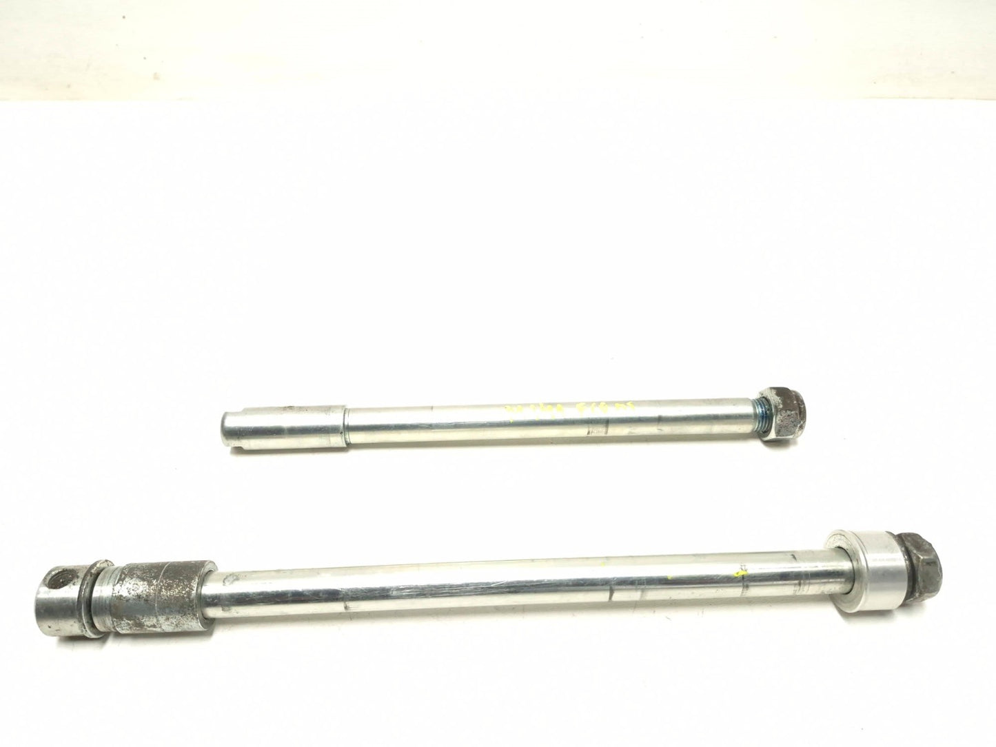 2022 Royal Enfield Int 650 Wheel Axle Front & Rear Pair OEM